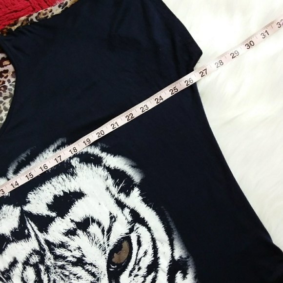 Free Kisses Navy Blue Animal Print Plus Size Tee 3X - Picture 5 of 8